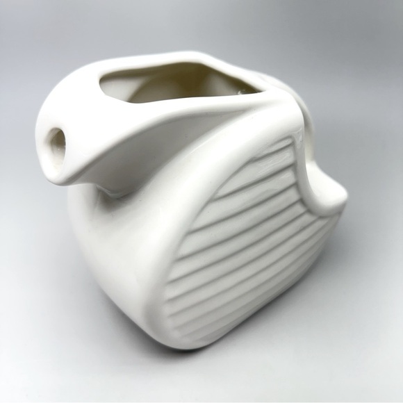 Vintage Feltman Langer USA Pottery
MCM White Ceramic Circle Pitcher - Picture 2 of 14